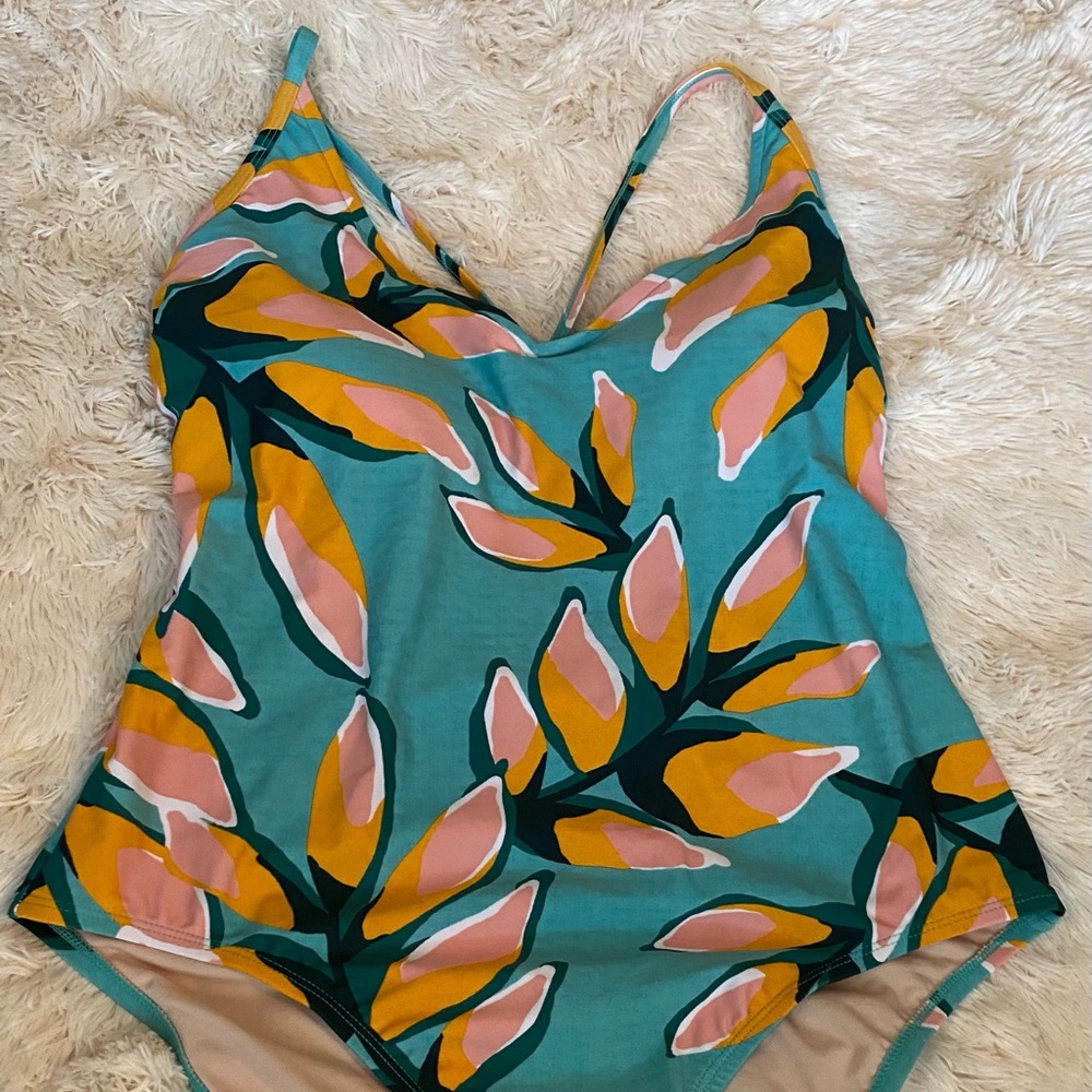 NWT Kona Sol Patterned One Piece